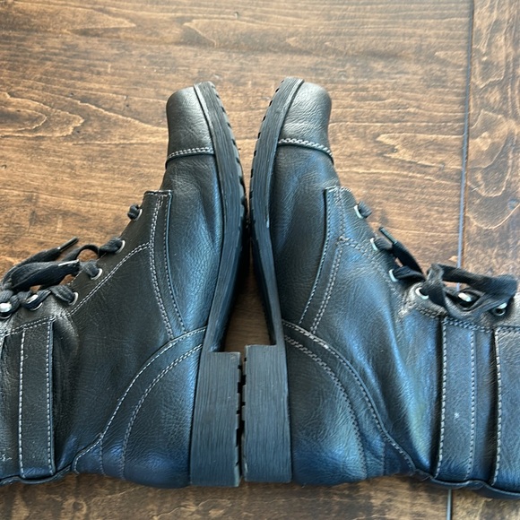 UNR8ED Women's Black Nirvana Combat Boots Size 7.5M - Picture 5 of 6